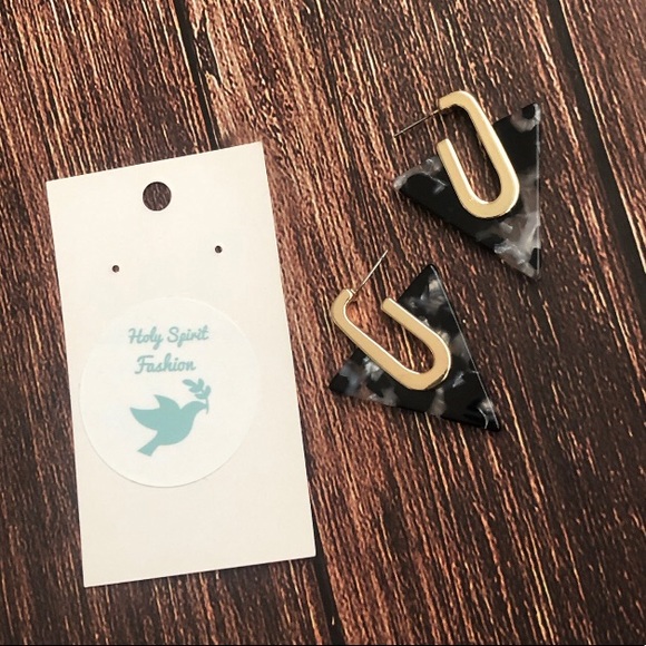 “Golden Dream” Earrings - Picture 3 of 3